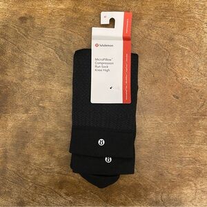 Lululemon MicroPillow Compression Knee-High Running Sock - Black Size Medium NWT